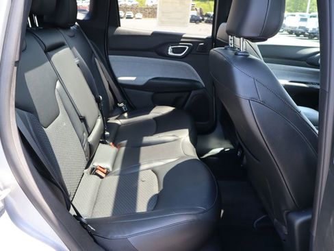 Used 2024 Jeep Compass Latitude w/ Sun and Sound Group AWD/4WD image 24