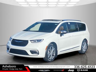 New 2026 Chrysler Pacifica Pinnacle