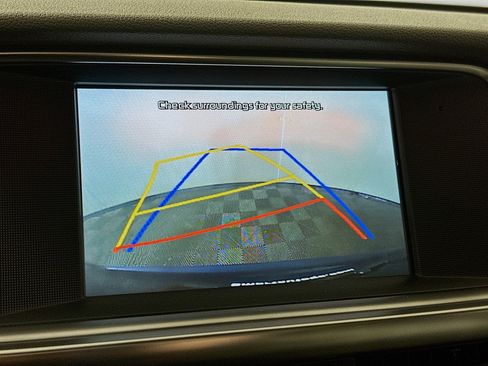 Used 2018 Kia Optima EX w/ Premium Package image 13