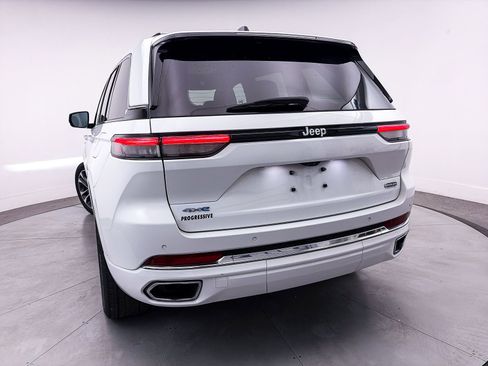 Used 2022 Jeep Grand Cherokee Overland AWD/4WD image 12