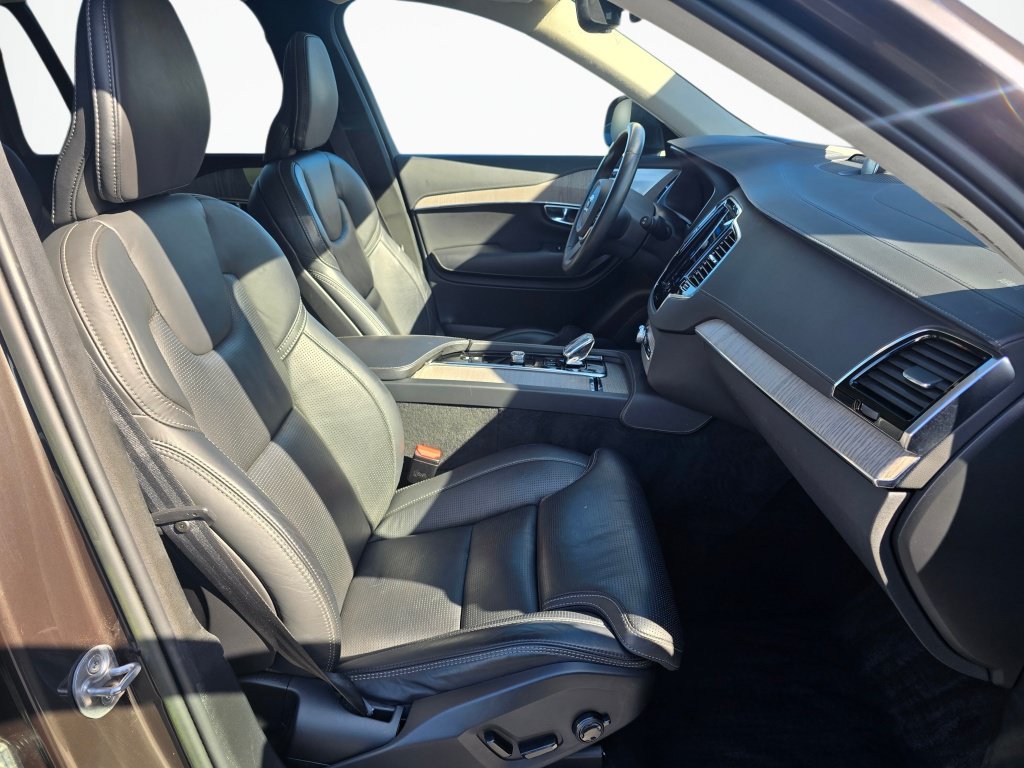 Used 2023 Volvo XC90 T8 Ultimate w/ Lounge Package AWD/4WD image 27