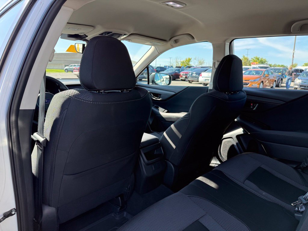 Used 2025 Subaru Outback AWD/4WD image 11