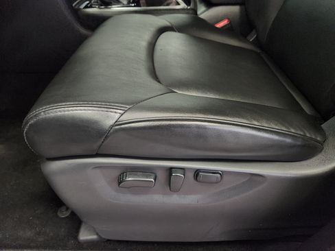 Used 2022 Nissan Armada SV AWD/4WD image 25