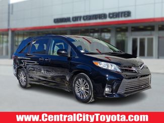 Used 2018 Toyota Sienna XLE video 1