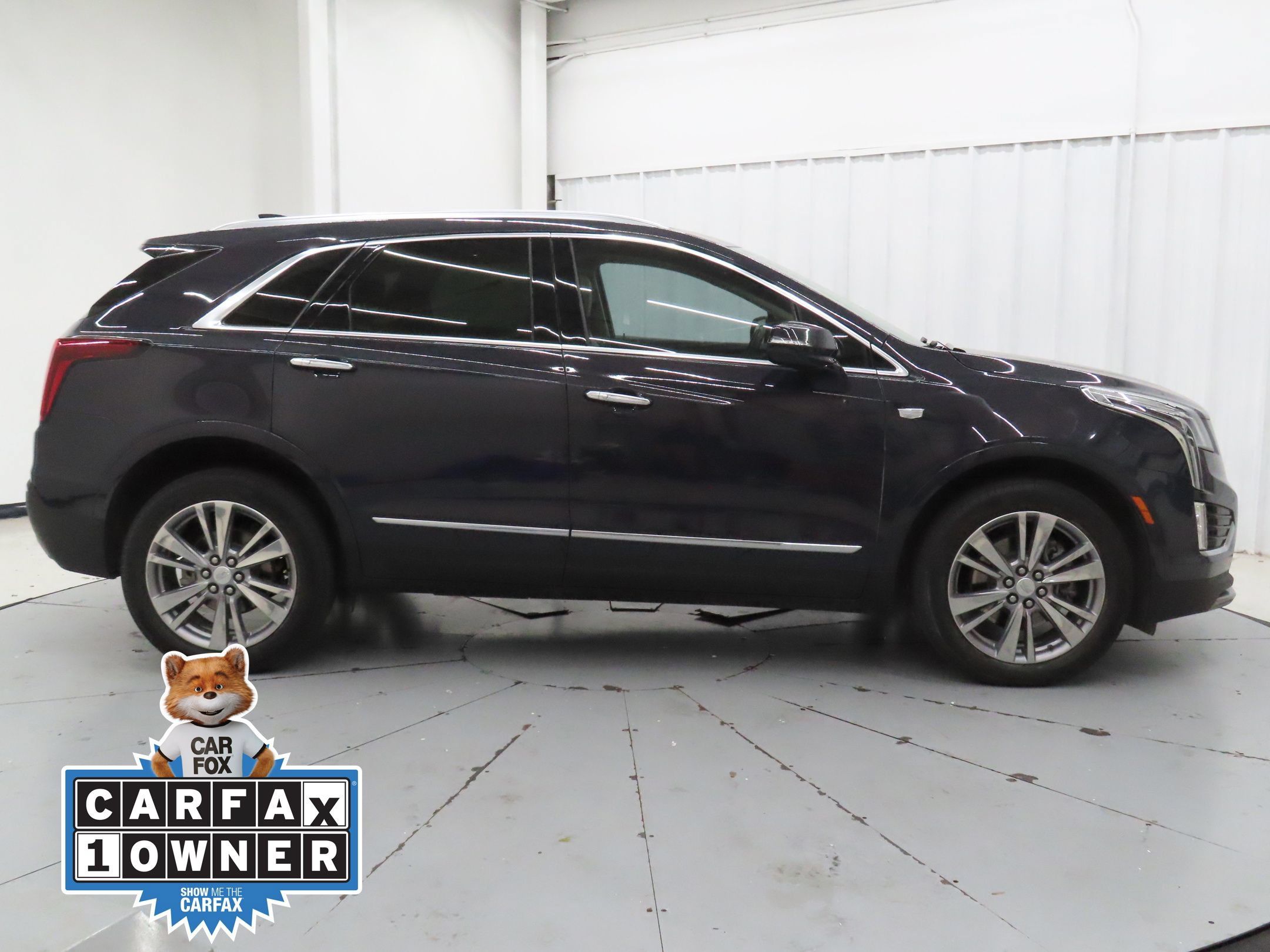 Used 2024 Cadillac XT5 Premium Luxury FWD image 2