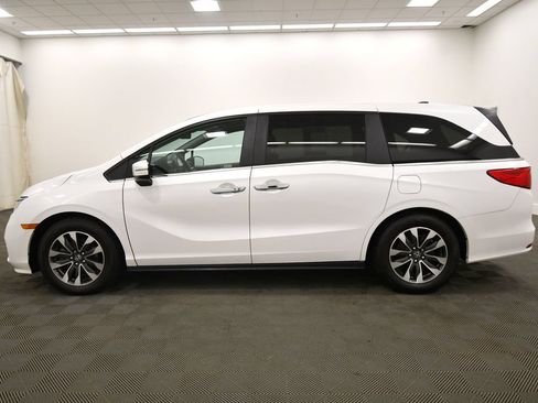 Certified 2024 Honda Odyssey EX-L image 4
