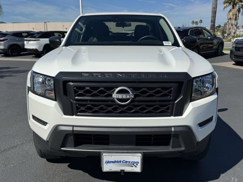 Used 2024 Nissan Frontier S image 3