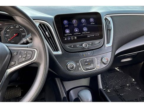 Used 2024 Chevrolet Malibu LS image 9