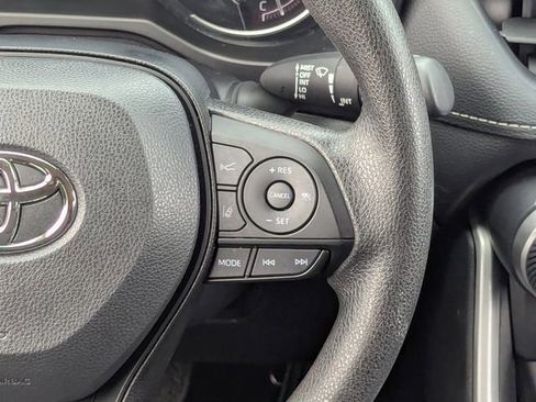 Used 2025 Toyota RAV4 XLE image 20