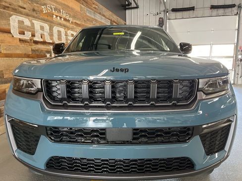 New 2026 Jeep Grand Cherokee L Limited AWD/4WD image 8