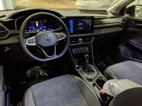 New 2026 Volkswagen Taos SE AWD/4WD image 12