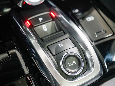 Used 2025 Acura MDX SH-AWD w/ Technology Package image 25