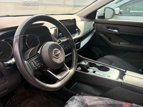 Certified 2023 Nissan Rogue SV w/ SV Premium Package FWD image 9