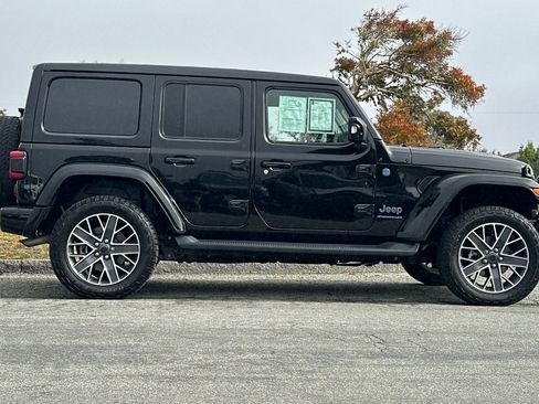 Used 2024 Jeep Wrangler High Altitude AWD/4WD image 6