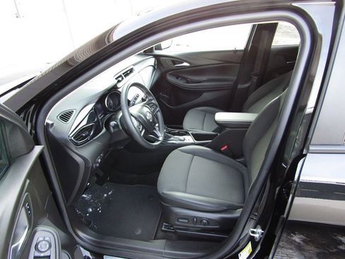 Used 2023 Buick Encore GX Preferred w/ Cold Weather Comfort Package image 4