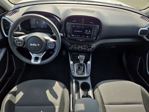 Used 2023 Kia Soul LX image 21