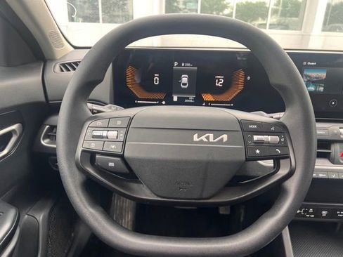Used 2025 Kia K4 FWD image 10