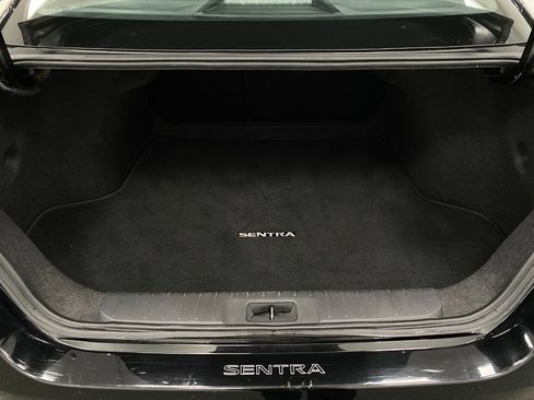 Used 2024 Nissan Sentra S image 6