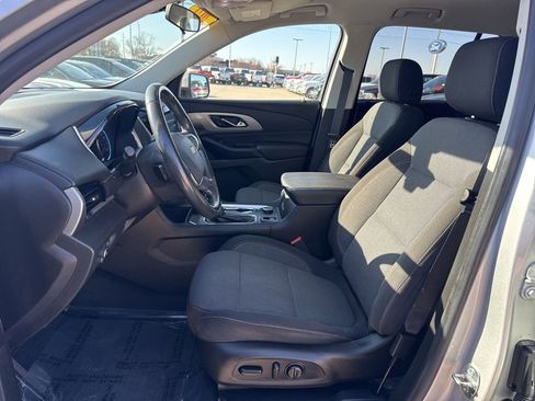 Used 2021 Chevrolet Traverse LT AWD/4WD image 4