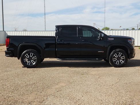 Used 2024 GMC Sierra 1500 AT4 w/ Technology Package AWD/4WD image 5