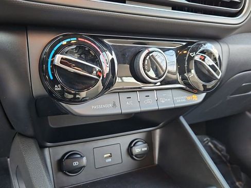 Used 2023 Hyundai Kona SE image 20