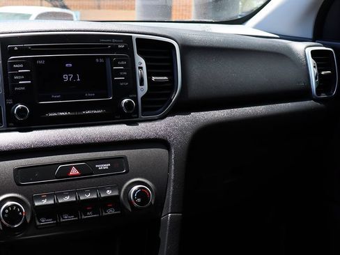 Used 2019 Kia Sportage LX FWD image 43