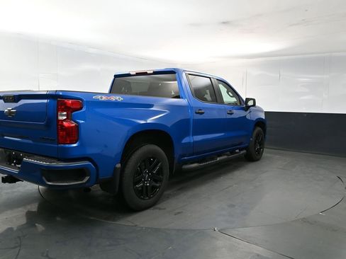 Used 2024 Chevrolet Silverado 1500 Custom w/ LPO, Dark Essentials Package AWD/4WD image 5