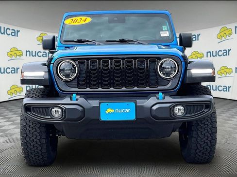 Used 2024 Jeep Wrangler Unlimited AWD/4WD image 2