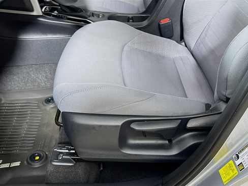 Used 2024 Toyota Corolla Cross AWD Hybrid image 20