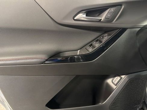 Used 2025 Chevrolet Equinox RS image 10