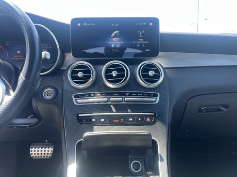 Used 2021 Mercedes-Benz GLC 300 w/ AMG Line image 30