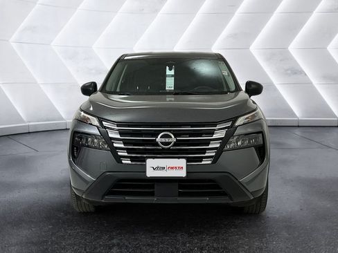 Used 2024 Nissan Rogue S FWD image 2