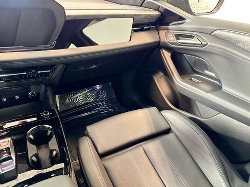 Used 2025 Audi A6 e-tron Premium Plus w/ Premium Plus image 21