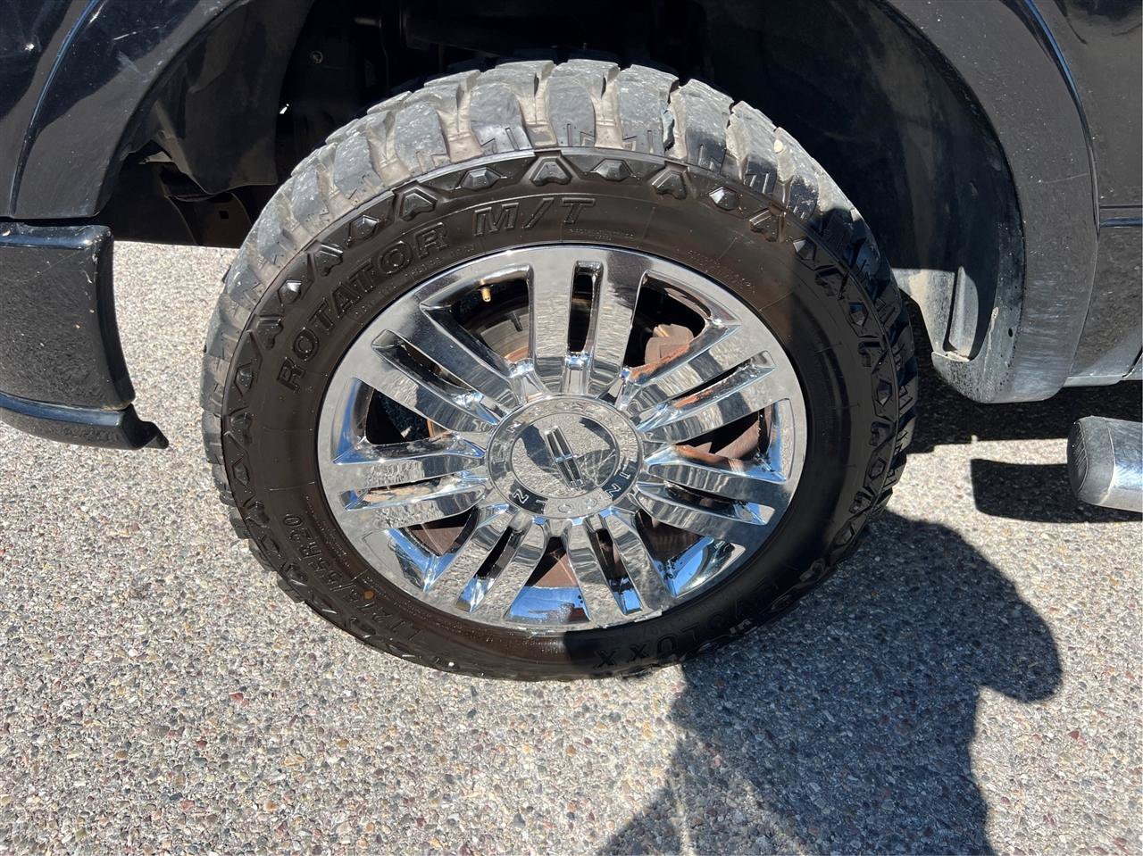 Used 2008 Lincoln Mark LT 4x4 image 24