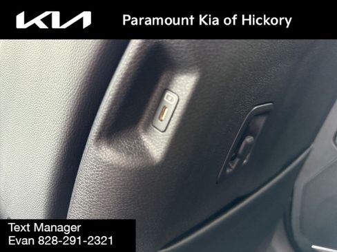 Used 2026 Kia Sportage EX FWD image 16