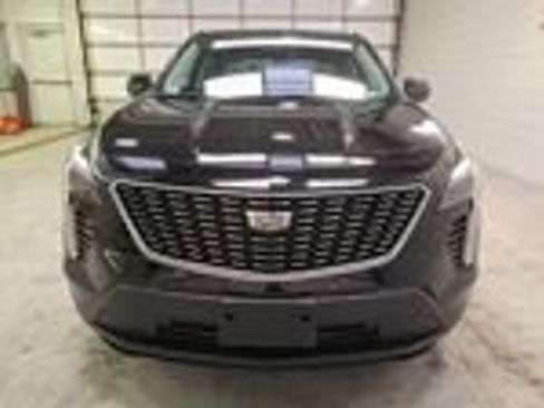 Used 2023 Cadillac XT4 Luxury w/ Cold Weather Package image 5