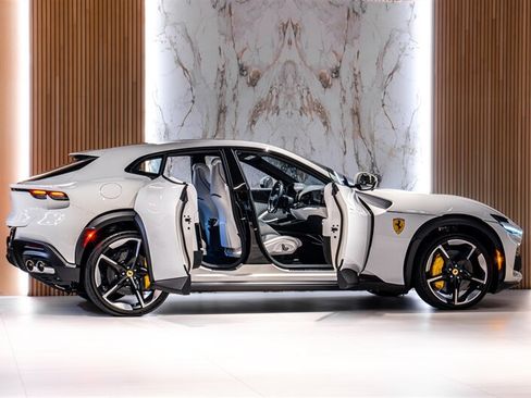 Used 2026 Ferrari Purosangue AWD/4WD image 5