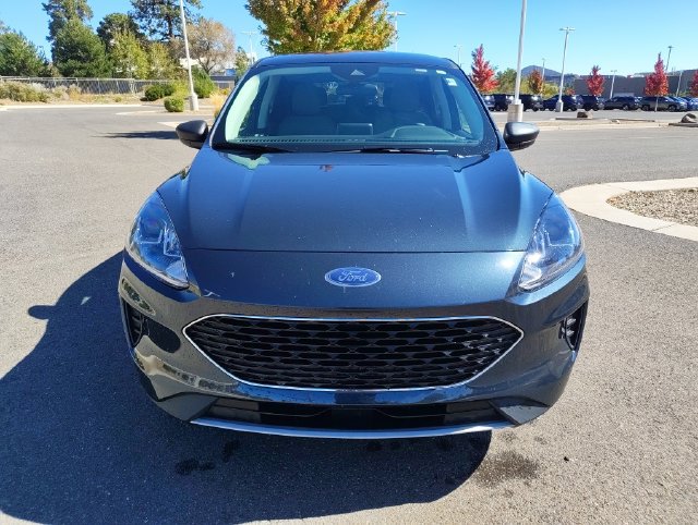 Used 2022 Ford Escape SE w/ Cold Weather Package FWD image 8
