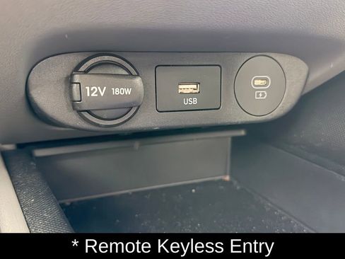Certified 2024 Hyundai Elantra SEL FWD image 22