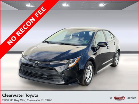Used 2025 Toyota Corolla LE FWD image 1