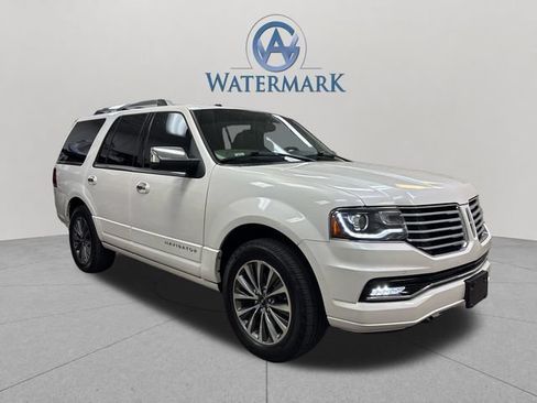 Used 2016 Lincoln Navigator Select AWD/4WD image 8