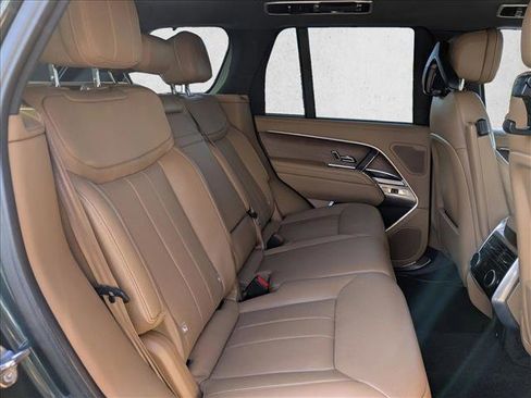 Certified 2025 Land Rover Range Rover SE AWD/4WD image 21