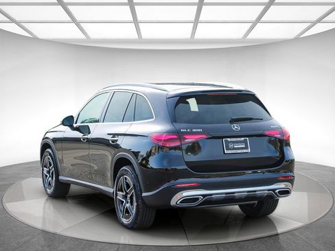 New 2026 Mercedes-Benz GLC 300 4MATIC image 2