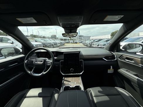 New 2026 GMC Acadia Denali w/ LPO, Floor Liner Package image 23