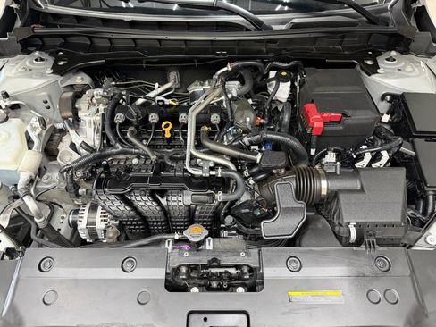Used 2021 Nissan Altima 2.5 SR w/ SR Premium Package FWD image 7