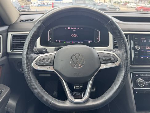 Used 2023 Volkswagen Atlas SEL Premium AWD/4WD image 8