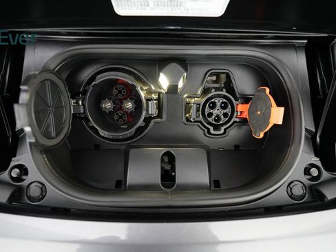 Used 2024 Nissan Leaf SV Plus image 23