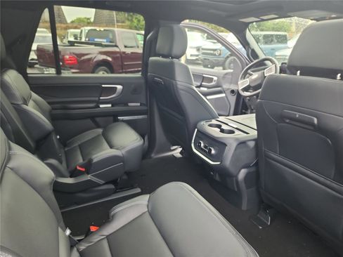 New 2025 Ford Expedition Max Platinum w/ Stealth Performance Package image 26