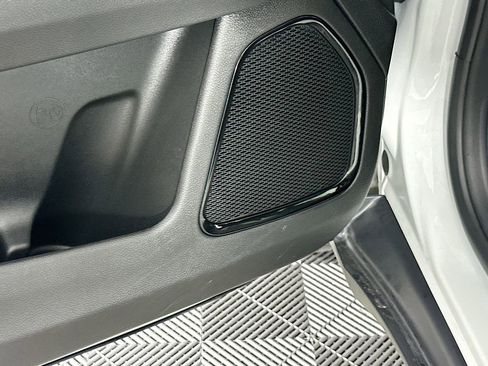 Certified 2024 Jeep Compass Limited image 28