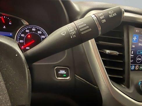 Used 2020 GMC Acadia SLT FWD image 21